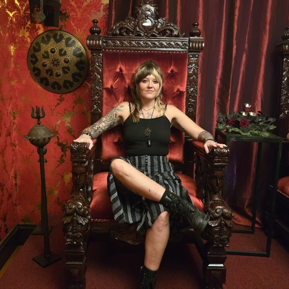 Meet your Posher, Mellissa - Picture 1 of 1